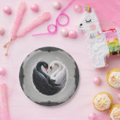 Elegante Schwäne, die gemeinsam ein Herz versprech Pappteller (Party)