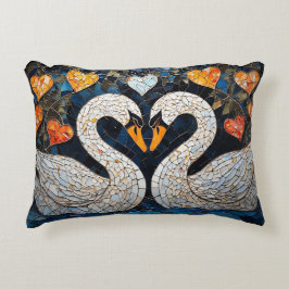 Elegante Schwäne durch Verzierte Blumenmuster Dekokissen