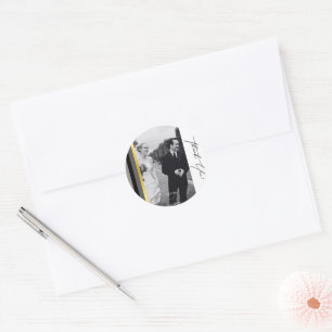 Elegante Schwarz-Grau-Streifen Typografie Hochzeit Runder Aufkleber