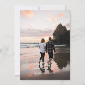 Elegante Schwarz-Rote Rose Silberfalke-Initialen Einladung (Rückseite)