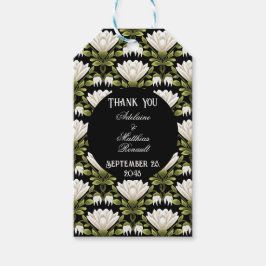 Elegante Schwarz-Weiß-Blütenhochzeit: Kalligraphie Geschenkanhänger