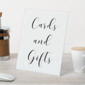 Elegante Schwarz-Weiß-Karten und Geschenke Hochzei Sockelschild (In SItu)