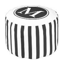 Elegante Schwarz-Weiß-Streifen in Monogramm