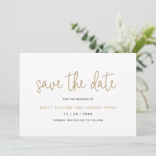 Elegante Schwarz-Weiß-Typografie Moderne Hochzeit Save The Date (Stehend Vorderseite)