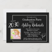 Elegante Schwarz-weiße 4-Foto-Graduierungspartei Einladung (Vorderseite)