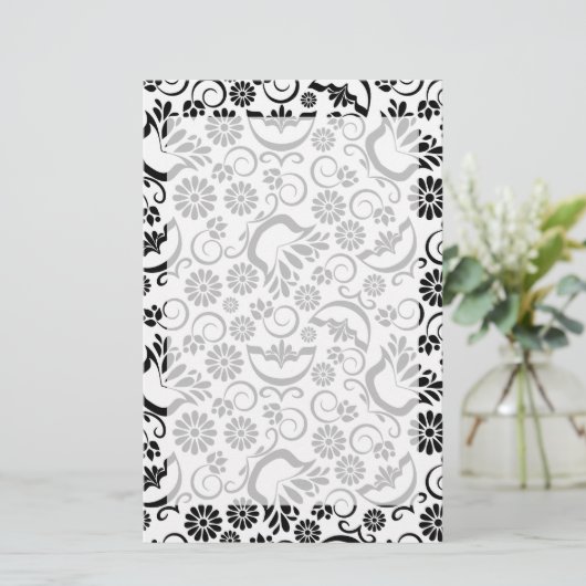 Elegante Schwarz-weiße Blumengeschichten Briefpapier (Stehend Vorderseite)