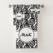 Elegante Schwarz-weiße Initialen botanische Frond Badhandtuch Set (Insitu)