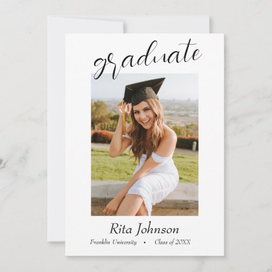 Elegante Schwarz-weiße Klasse des Abschlusses 2024 Einladung (Vorderseite)