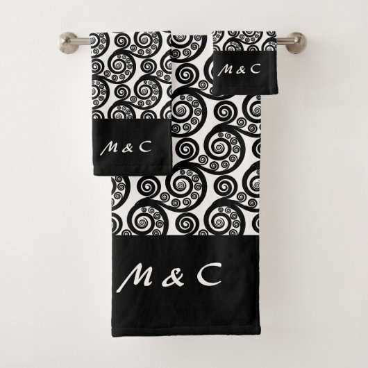 Elegante Schwarz-weiße Mit Monogramm Frond-Wirbel Badhandtuch Set (Insitu)