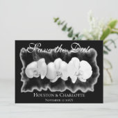 Elegante Schwarz-weiße Orchideen Einladung (Stehend Vorderseite)