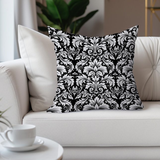 Elegante Schwarz-weiße Vintage Damaske Kissen (Elegant vintage black and white damask decorator pillow)