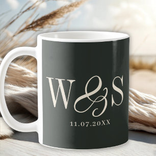 Elegante schwarze Anfangsbuchstaben Hochzeitspaare Kaffeetasse