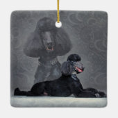 Elegante schwarze Standardpudel-Zusammensetzung Keramikornament (Rückseite)