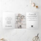 Elegante Script-All-In-One-QR-Codes für Hochzeiten Dreifach Gefaltete Einladung (Innenseite)