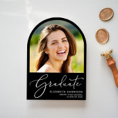 Elegante Script Arch Foto Black Graduation Party Einladung