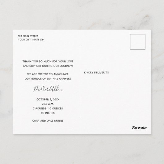 Elegante Script Birth Ankündigung Postkarte (Rückseite)