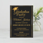 Elegante Script Black Confetti Graduation Party Einladung (Stehend Vorderseite)