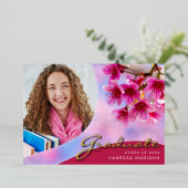 Elegante Script-Blume | Moderne Foto Grad Card Folieneinladung (Stehend vorne)