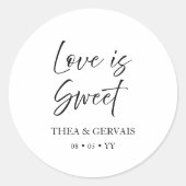 Elegante Script Calligraphy Minimal White Wedding Runder Aufkleber (Vorderseite)