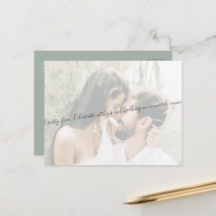 Elegante Script Couple Foto Sage Rettete unser Dat Ankündigungspostkarte