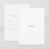 Elegante Script Dusty Blue & White RSVP Card Karte (Vorne/Hinten)