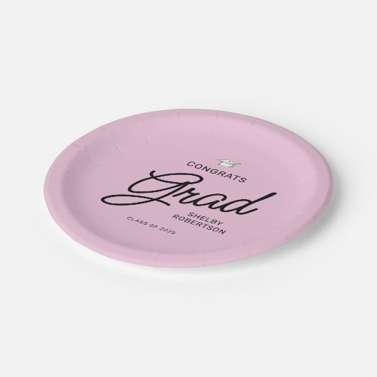 Elegante Script Glückwunschs Grad Graduation Party Pappteller (Schrägansicht)