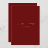 Elegante Script Gold & Deep Red Save the Date Card Ankündigung (Vorne/Hinten)