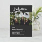 Elegante Script Graduation Party mit Foto Einladung (Stehend Vorderseite)