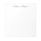 Elegante Script Heart Couple Name Wedding Newlywed Notizblock (Vorderseite)