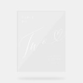 Elegante Script Heart Wedding Tischnummer Zwei Acrylschild (Vorderseite)