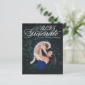 Elegante Script-Klasse von 2024 Abschluss Einladun (Stehend Vorderseite)