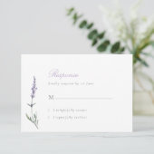 Elegante Script Lavender Wedding RSVP Card Karte (Stehend Vorderseite)