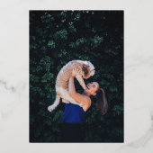 Elegante Script Law School Graduation Party Folieneinladung (Rückseite)