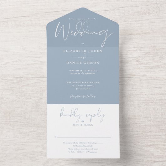 Elegante Script Monogram Dusty Blue Wedding All In One Einladung (Innen Boden)