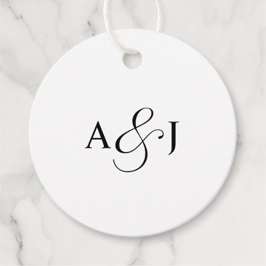 Elegante Script Monogram Formal White Wedding Geschenkanhänger (Vorderseite)