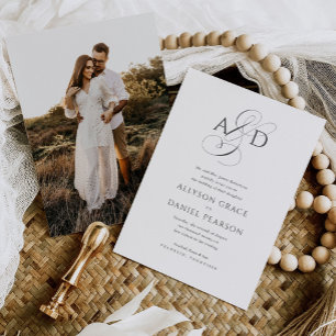 Elegante Script Monogram Foto Classic Wedding Einladung