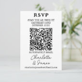 Elegante Script Mr. and Mrs. QR Code RSVP Card Karte (Stehend Vorderseite)