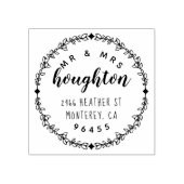 Elegante Script Mr. & Mrs. Verheiratete Rücksendea Gummistempel (Prägung)