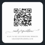 Elegante Script QR Code Wedding Website Quadratischer Aufkleber<br><div class="desc">Elegante Script QR Code Hochzeitsseite. Ein elegantes Skript mit Swashes für Ihre Namen. Der Text kann leicht personalisiert werden. Ändern Sie einfach die Beispiel-URL in der Vorlage mit Ihrer eigenen URL Ihrer gewählten Seite Ihrer Hochzeit-Website und Ihr QR-Code wird automatisch generiert, um das Beispiel-Code in der Gestaltung zu aktualisieren, ...</div>