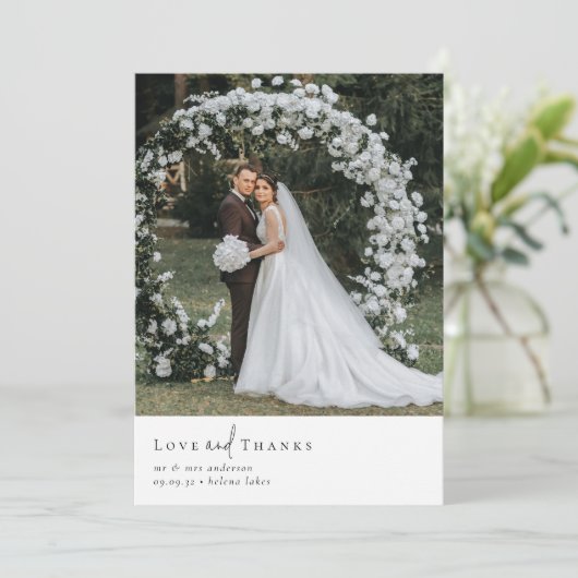 Elegante Script Romantic Foto Wedding Dankeskarte (Stehend Vorderseite)