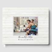 Elegante Script Rustic Wood New Mr. und Mrs. Foto Gästebuch (Vorderseite)