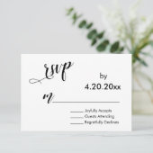 Elegante Script Typografie, Minimal Wedding RSVP Karte (Stehend Vorderseite)