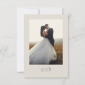 Elegante Script Typografy Sand Wedding Dankeskarte (Rückseite)