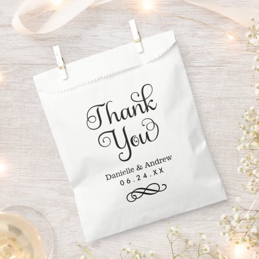 Elegante Script Wedding Monogram Vielen Dank Geschenktütchen (Ausgeschnitten)