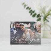 Elegante Script Wedding Vielen Dank Postcard Postkarte (Stehend Vorderseite)