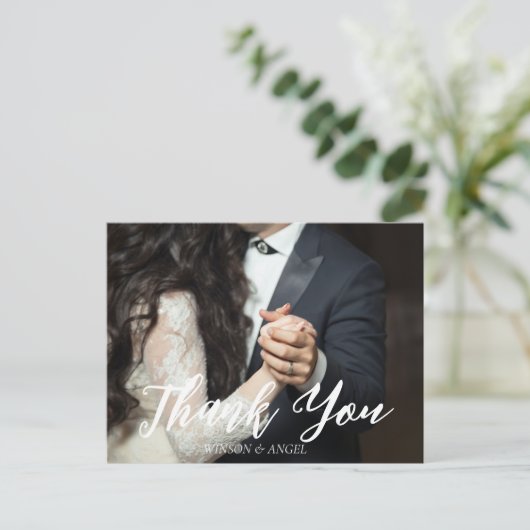 Elegante Script Wedding Vielen Dank Postcard Postkarte (Stehend Vorderseite)