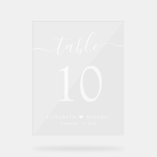 Elegante Script White Wedding Tischnummer Acrylschild (Vorderseite)