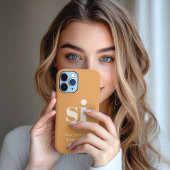 Elegante Senf-Monogramm-Initialen iPhone Hülle