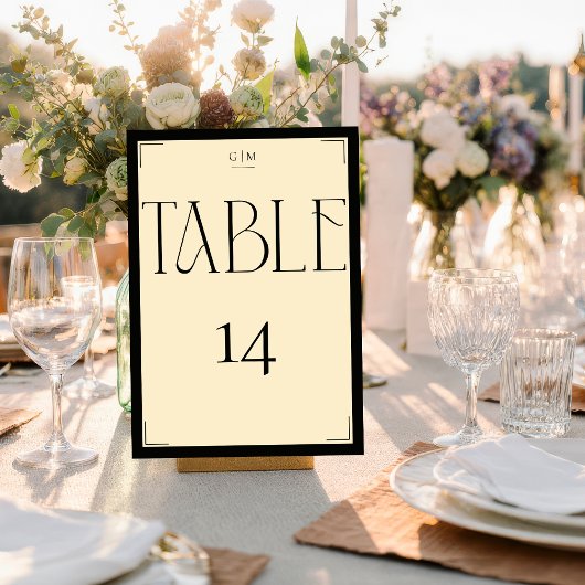 Elegante Serif-Schwarz-Creme-Monogramm-Tischnummer Tischnummer