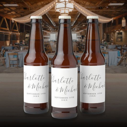 Elegante Signatur-Skript Graue und Weiße Hochzeit Bierflaschenetikett